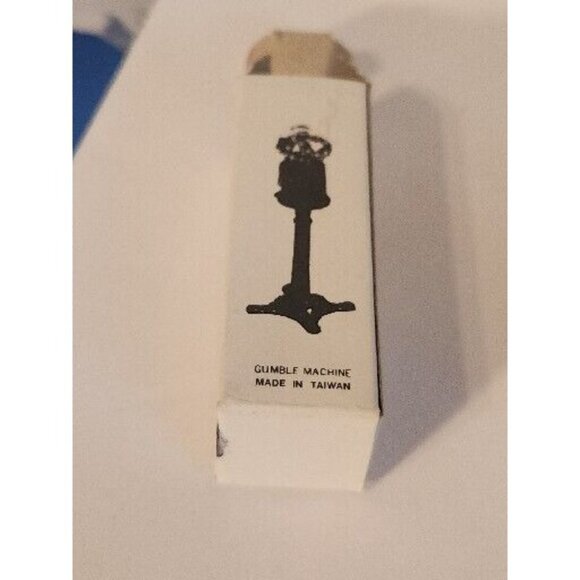 Lot of 9 Lemax Christmas Village Figurines Gumball Machine Resin Porcelain - Picture 14 of 16